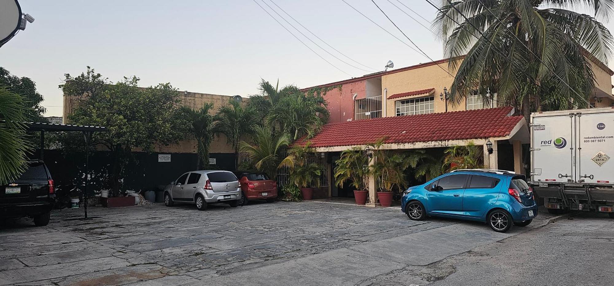 Hotel posada MARCAS Cancún Exterior foto